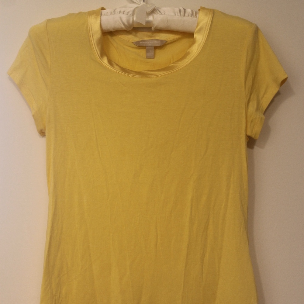 Yellow Banana Republic TShirt